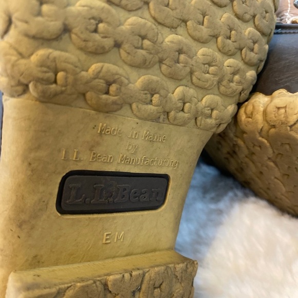 Women’s L.L. Bean 8” Duck Boots / Bean Boots - Picture 5 of 8